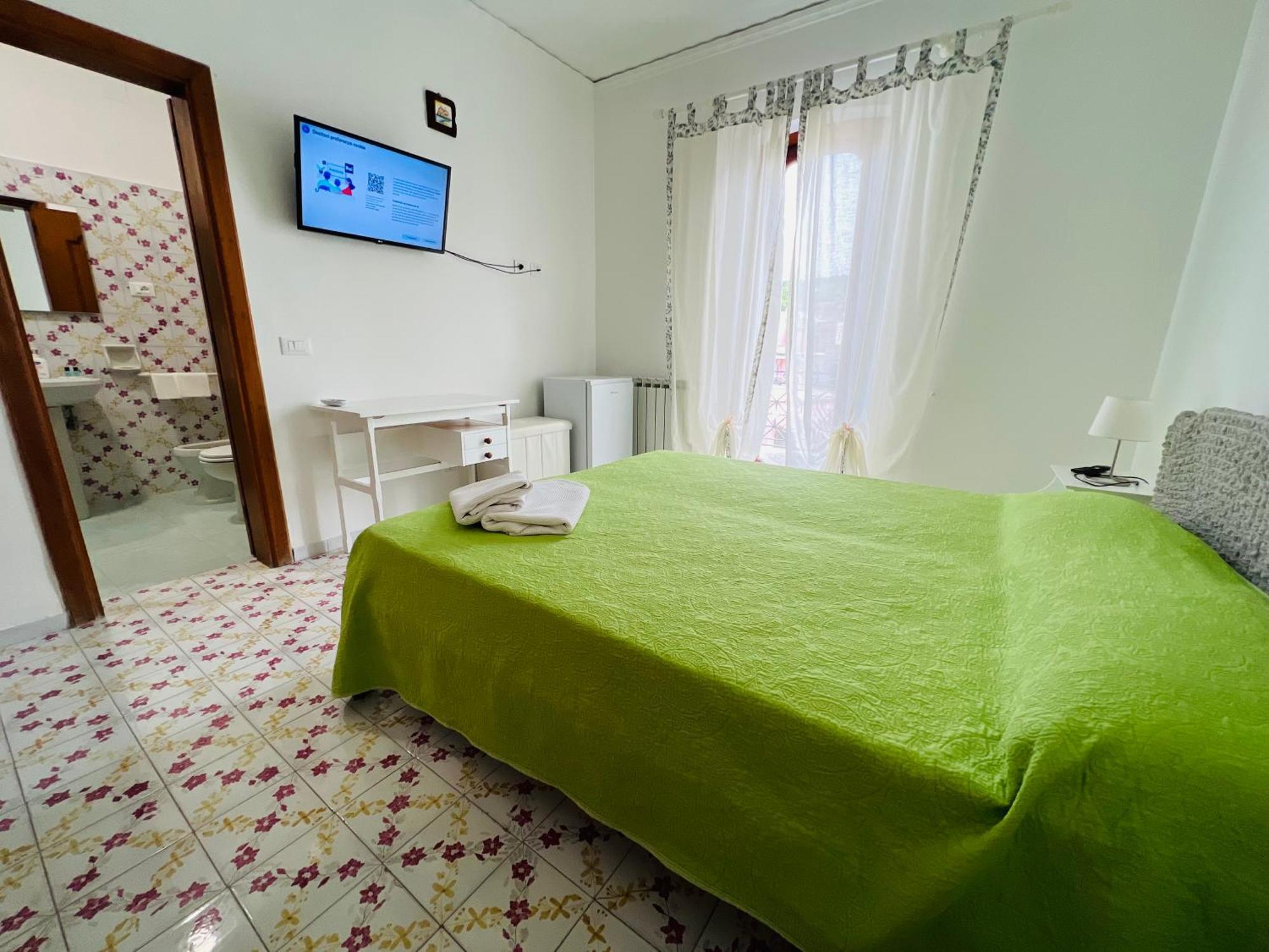 Villa Thomas Bb Conduzione Familiare Forio di Ischia Стая снимка